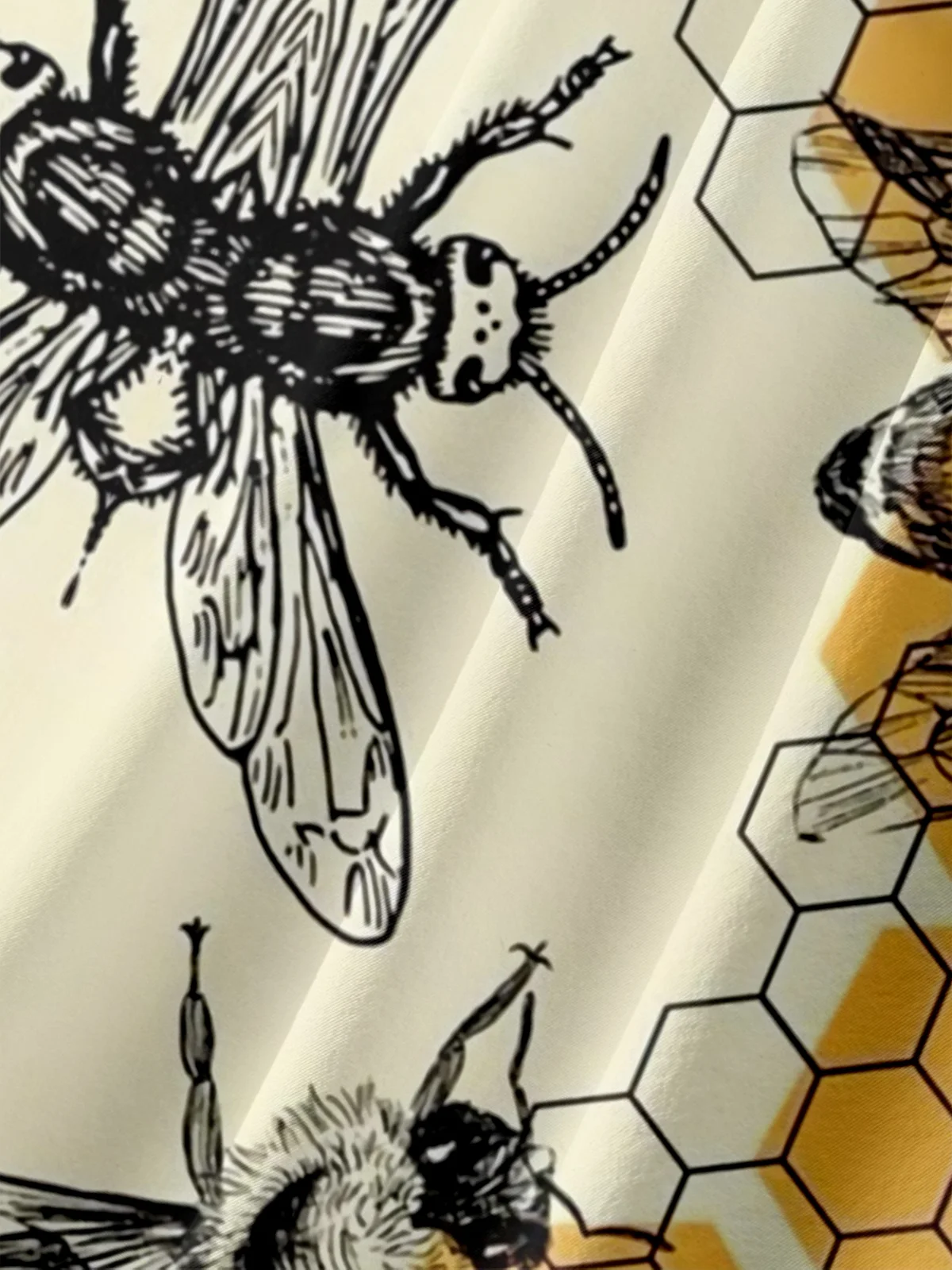 Tall Size Moisture-wicking Bee Art Illustration Chest Pocket Hawaiian Shirt